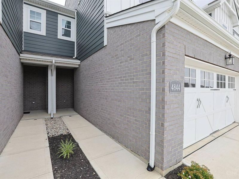 4844 Osprey Pointe Drive, Liberty Township, OH 45011 Photo 3