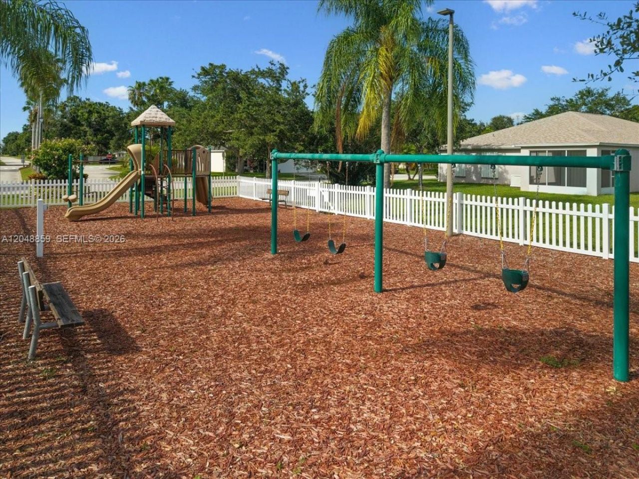 1112 W 13th Sq , Vero Beach, FL 32960 Photo