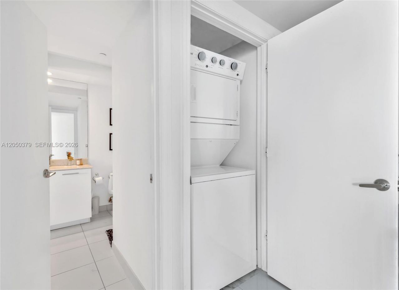 55 SE 6th St , Unit 3807, Miami, FL 33131 Photo