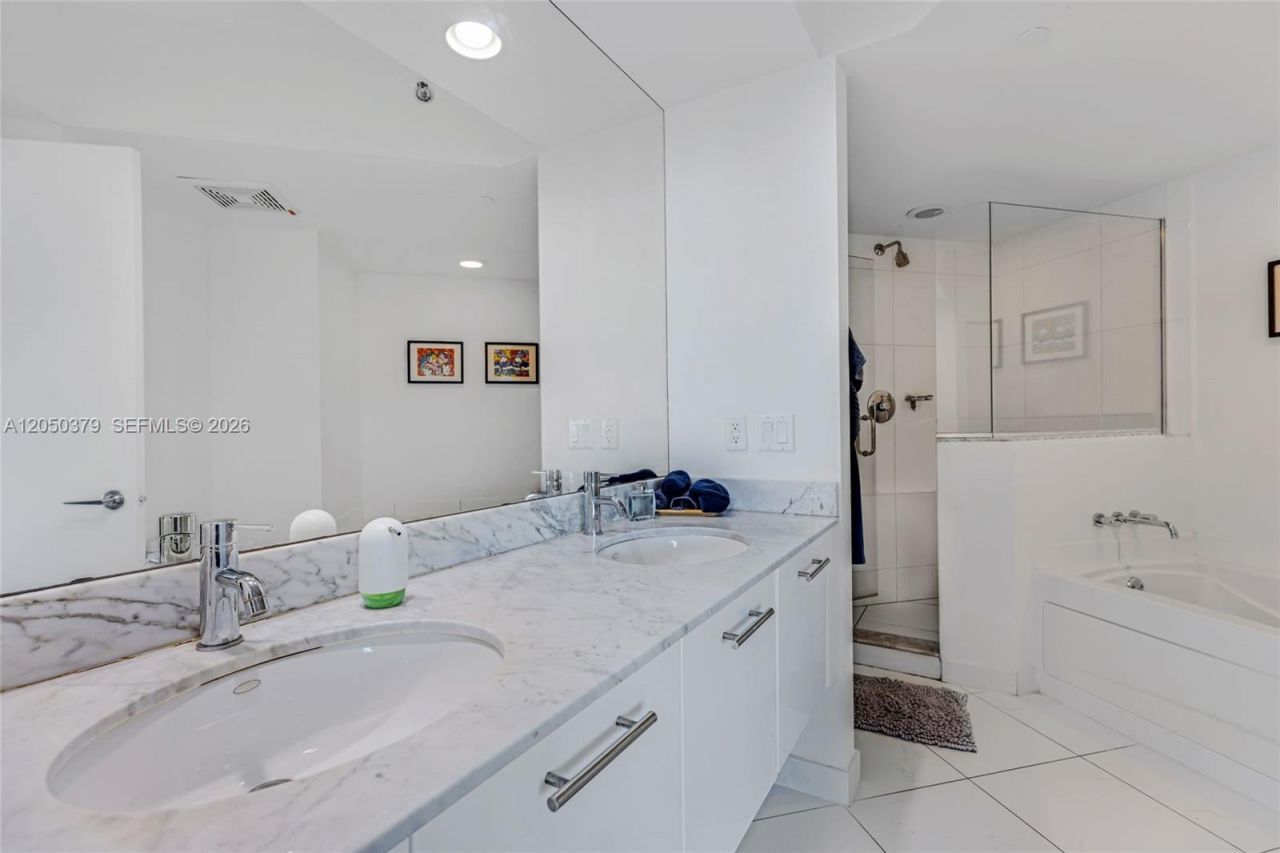 55 SE 6th St , Unit 3807, Miami, FL 33131 Photo