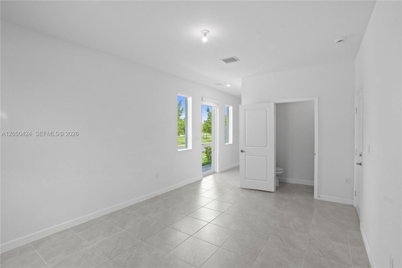 715 SE 15th St , Unit ., Homestead, FL 33034 Photo