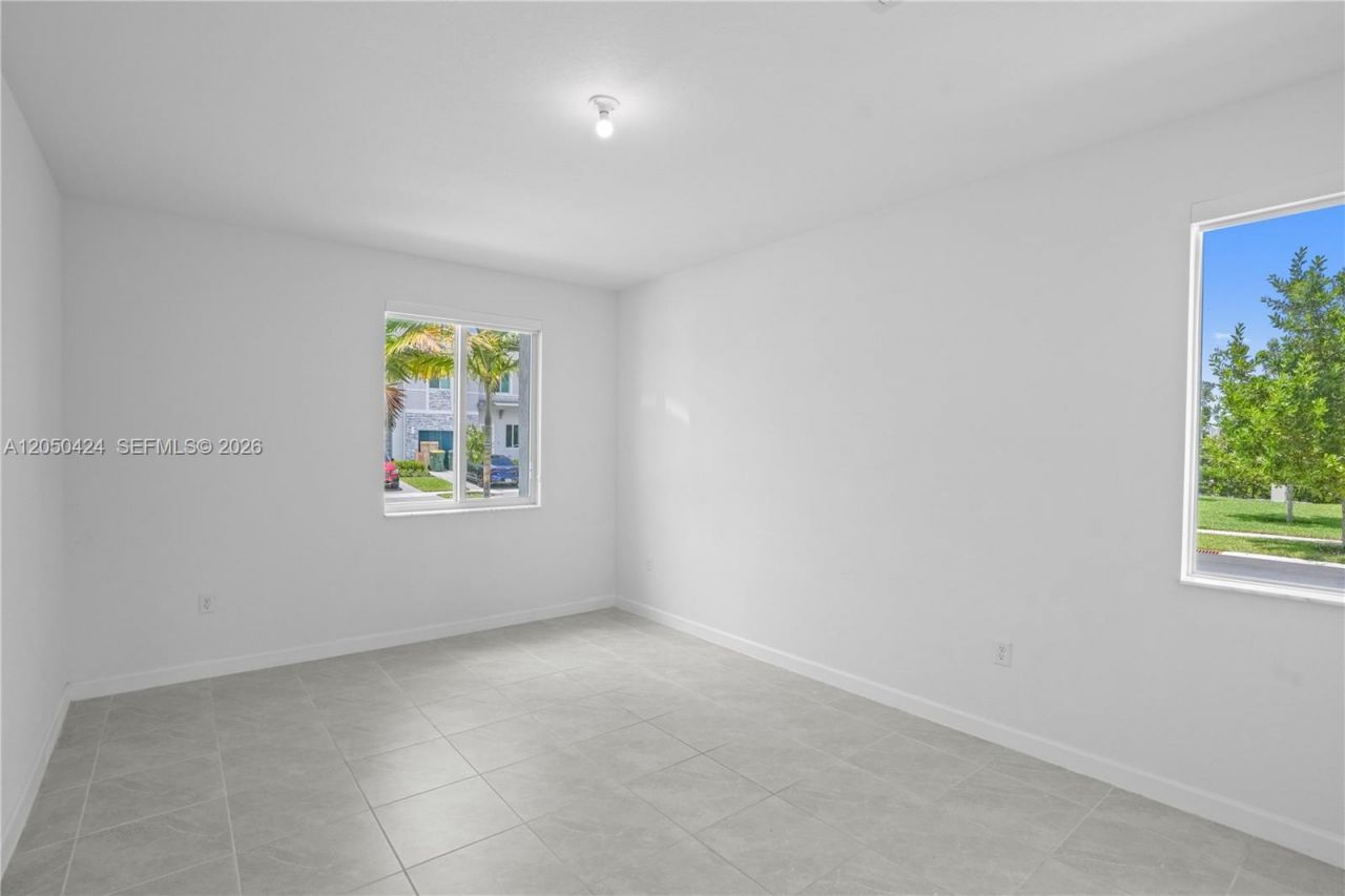 715 SE 15th St , Unit ., Homestead, FL 33034 Photo