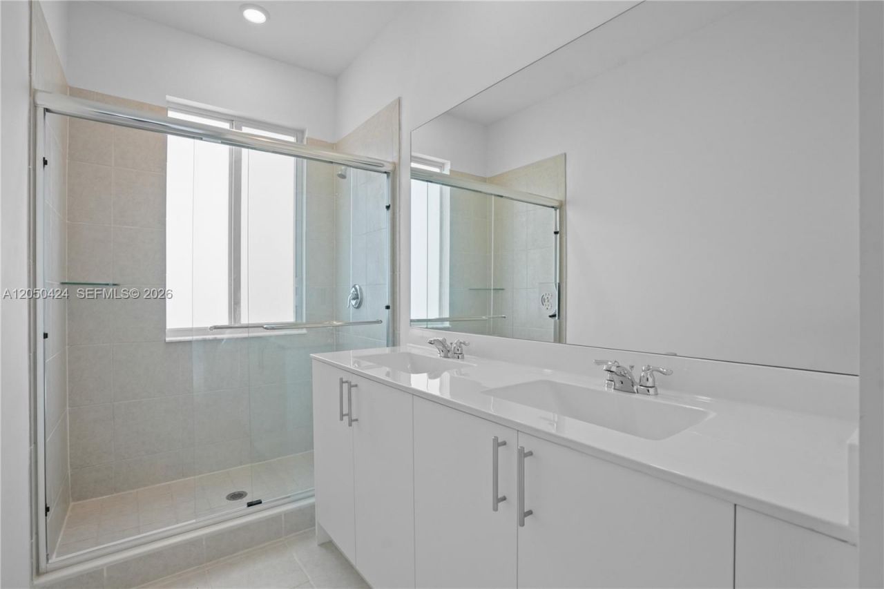 715 SE 15th St , Unit ., Homestead, FL 33034 Photo