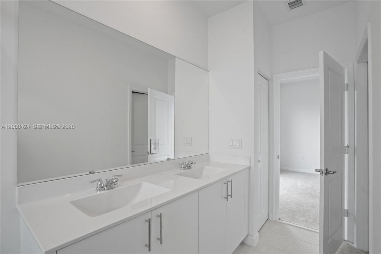 715 SE 15th St , Unit ., Homestead, FL 33034 Photo