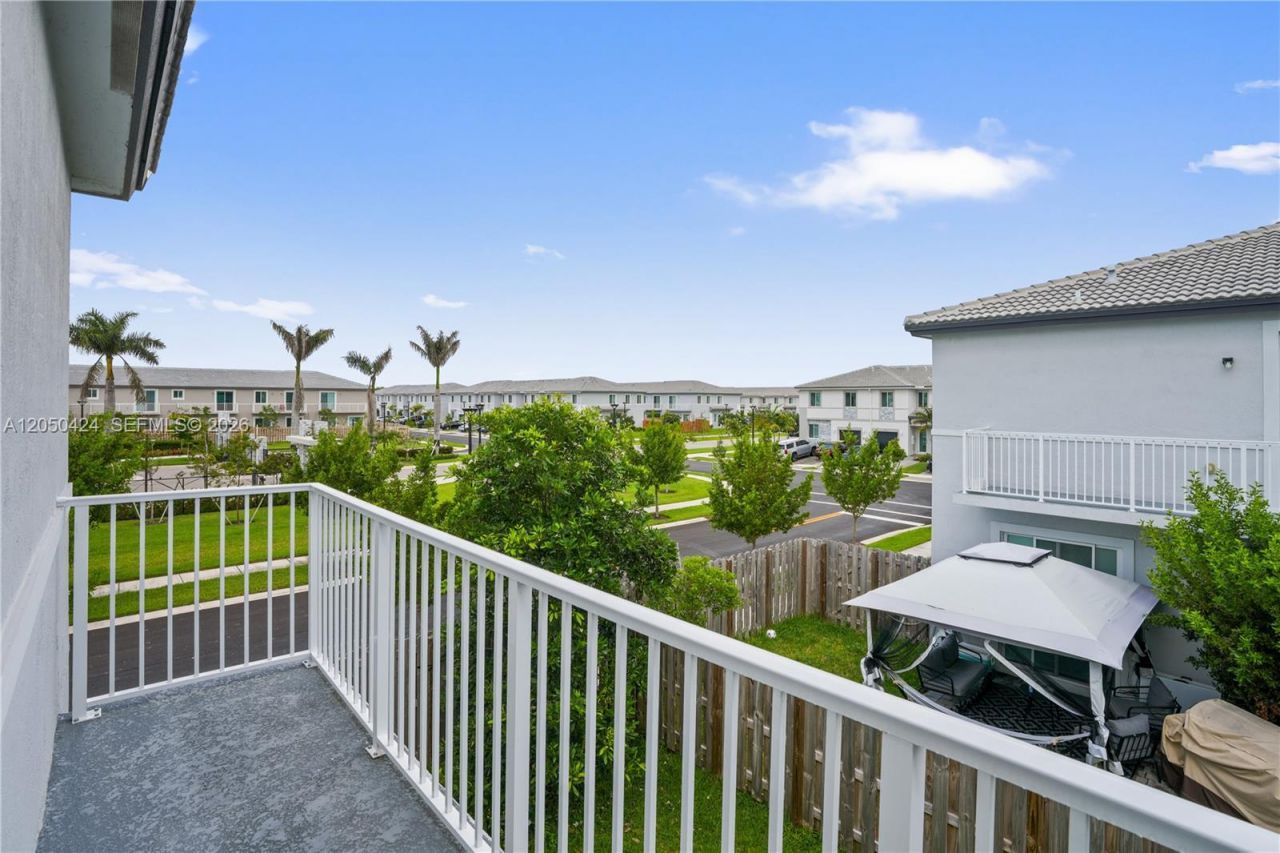 715 SE 15th St , Unit ., Homestead, FL 33034 Photo