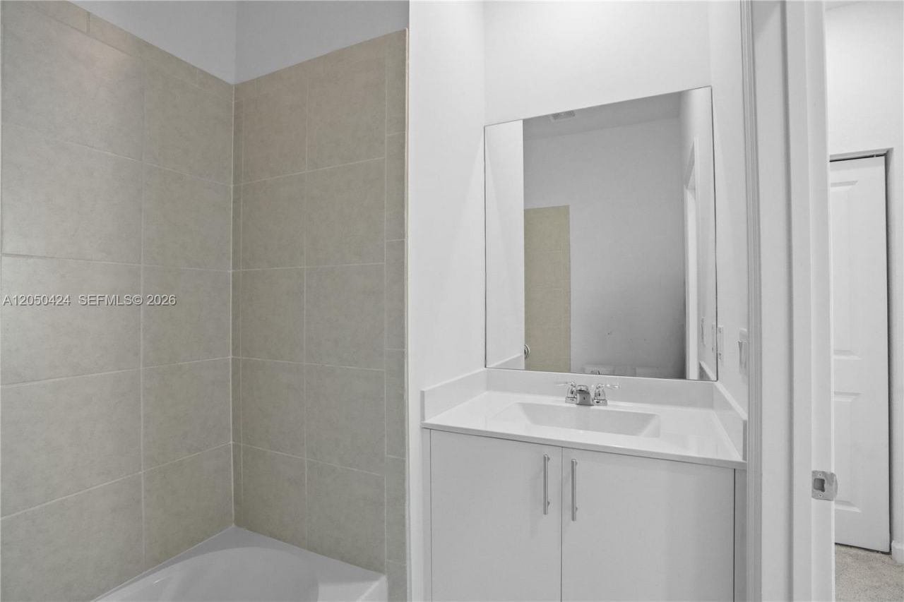 715 SE 15th St , Unit ., Homestead, FL 33034 Photo