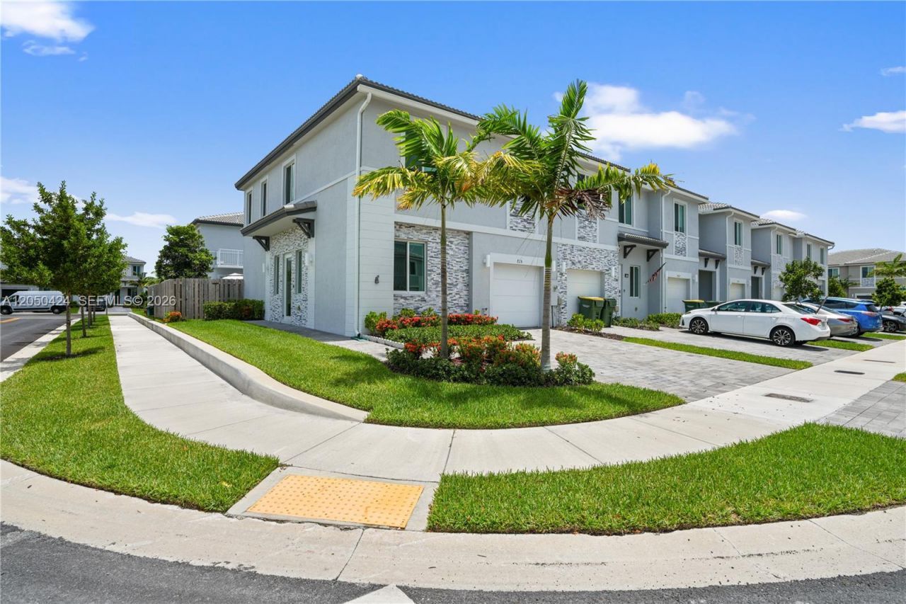 715 SE 15th St , Unit ., Homestead, FL 33034 Photo
