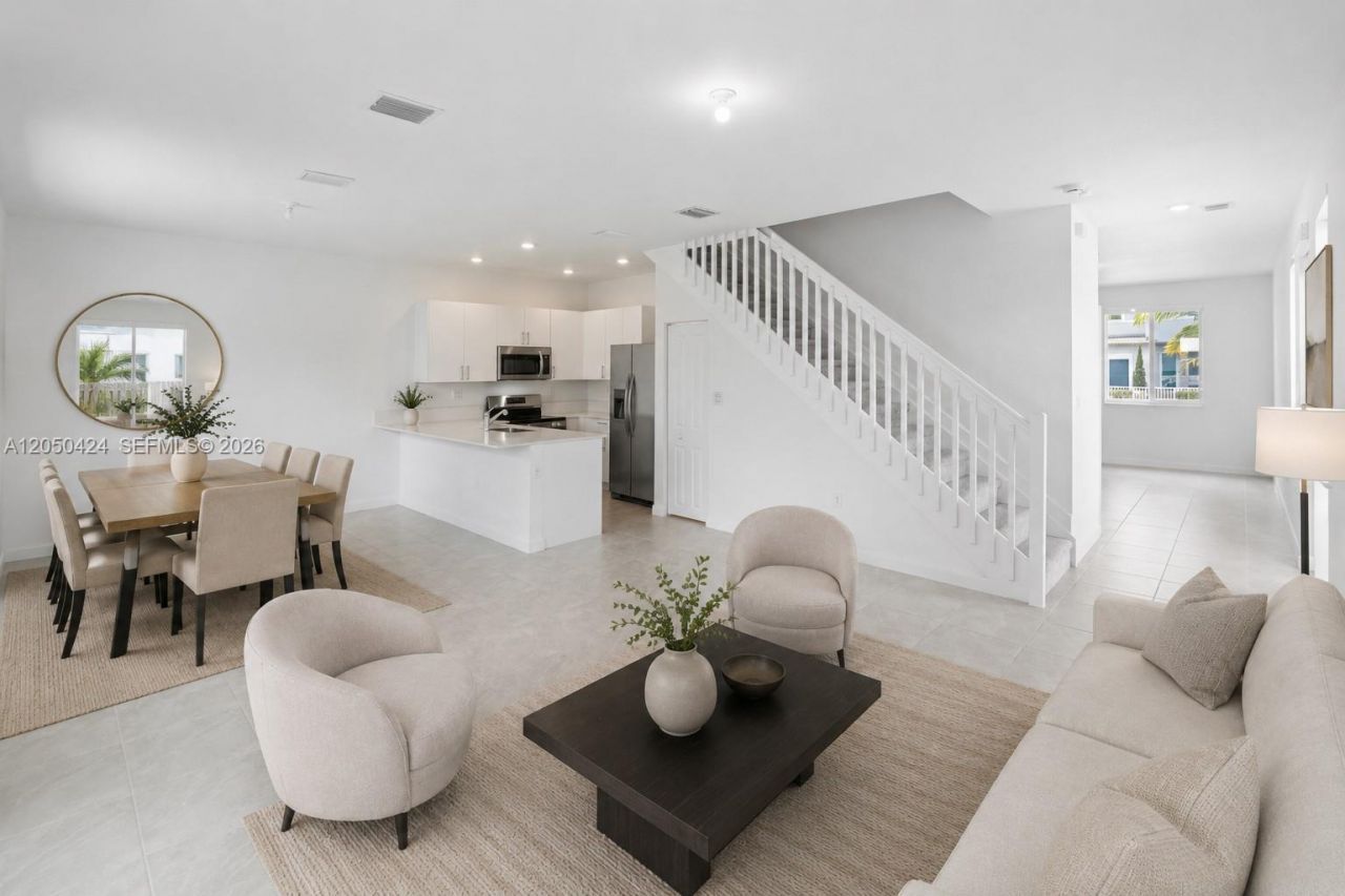715 SE 15th St , Unit ., Homestead, FL 33034 Photo