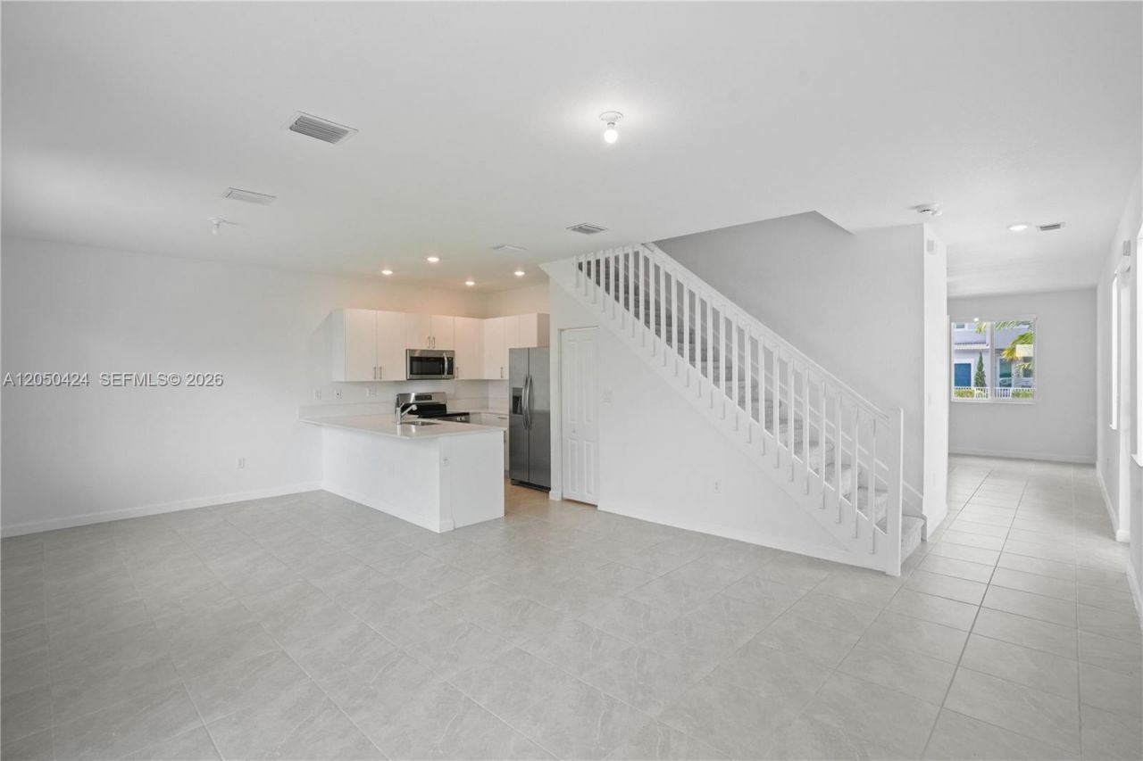 715 SE 15th St , Unit ., Homestead, FL 33034 Photo