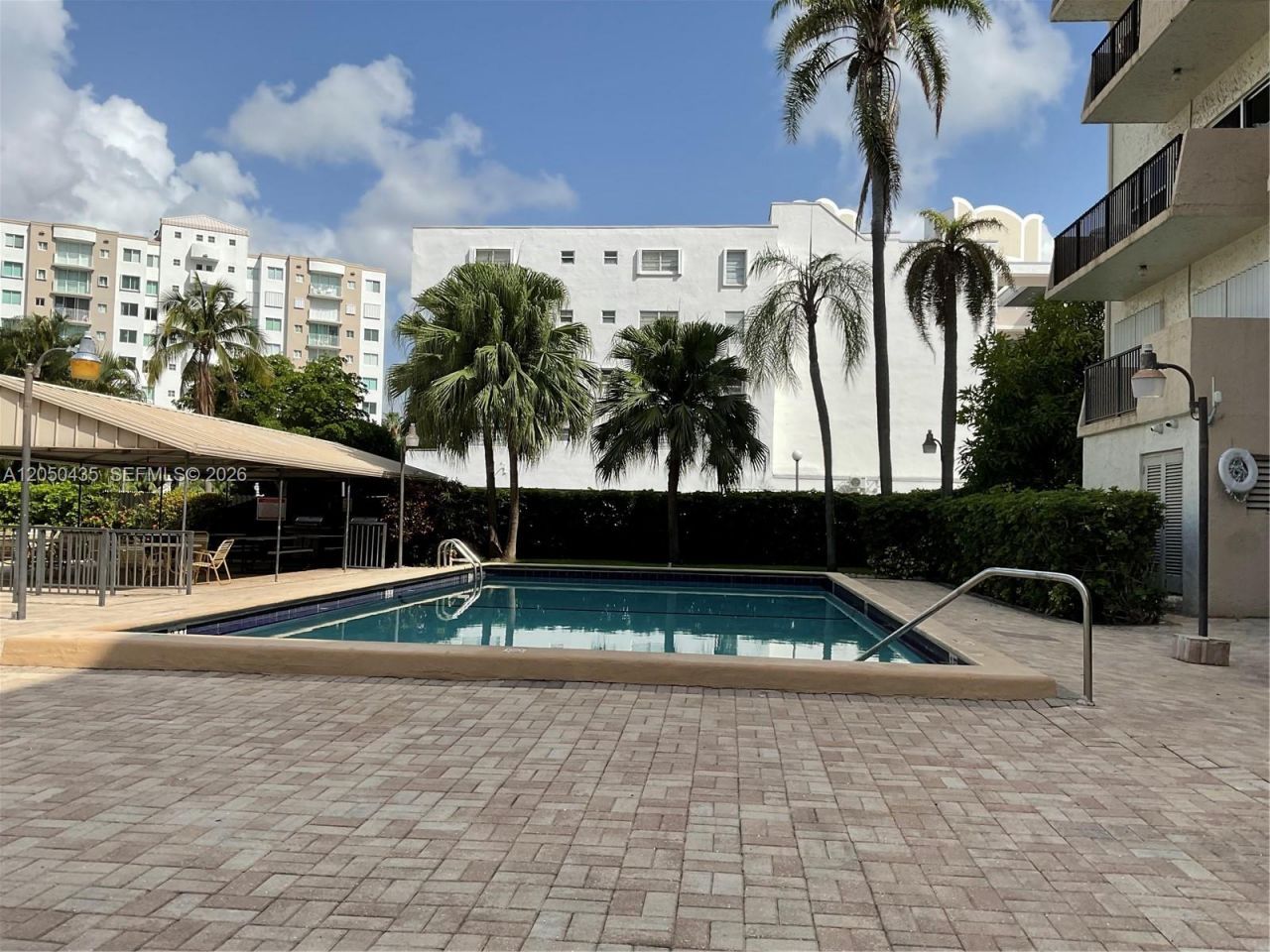 201 180th Dr, Unit 206, Sunny Isles Beach, FL 33160 Photo