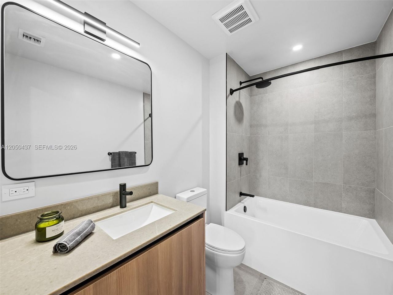 121 NE 5th St, Unit 3706, Miami, FL 33132 Photo