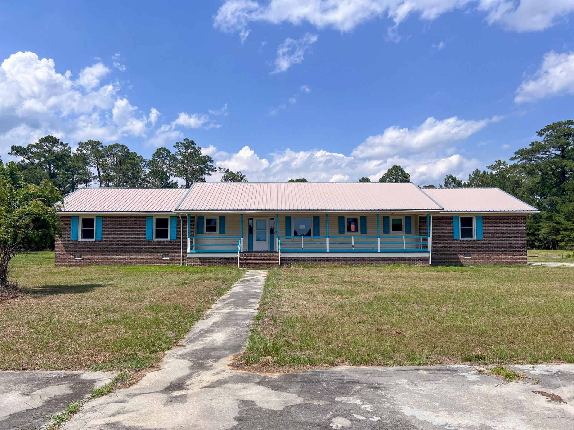 320 New Farm Rd.  Photo 1