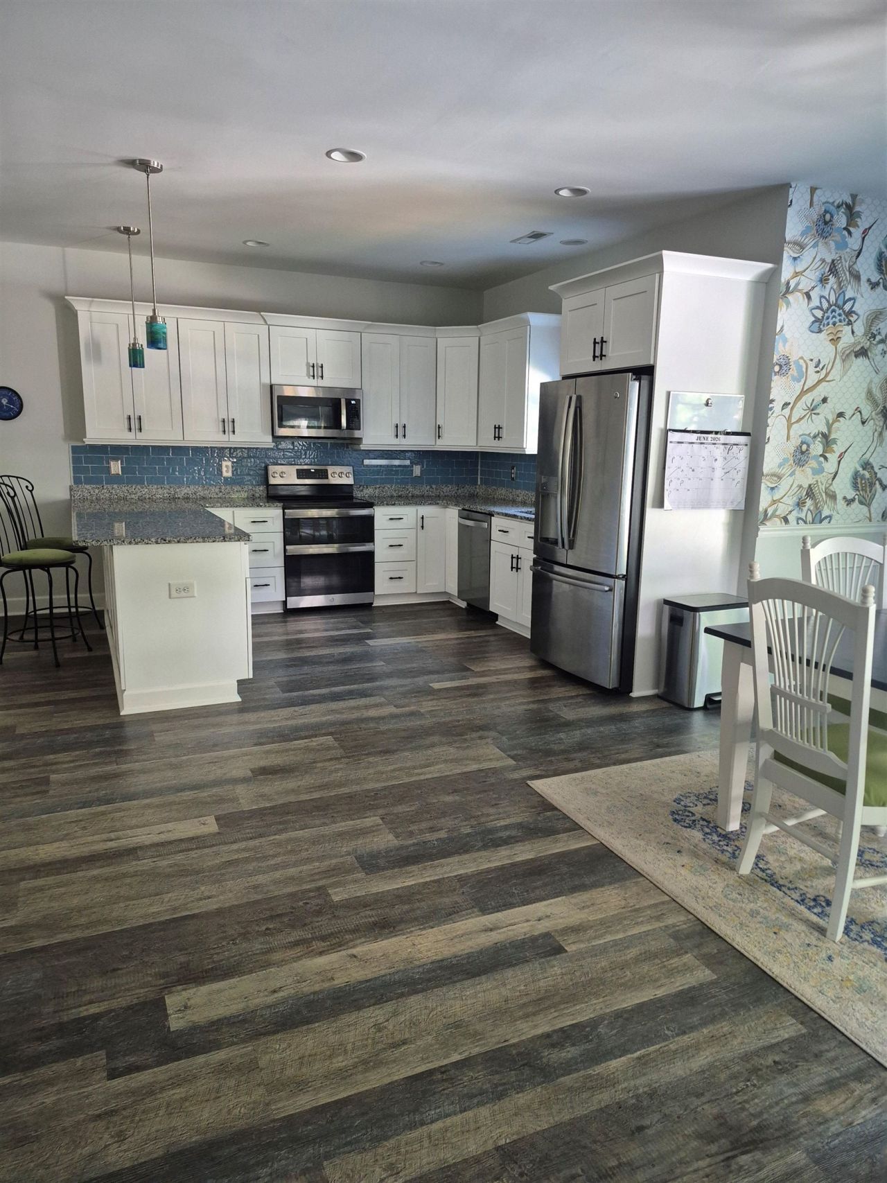 359 Country Club Dr.  Photo 12