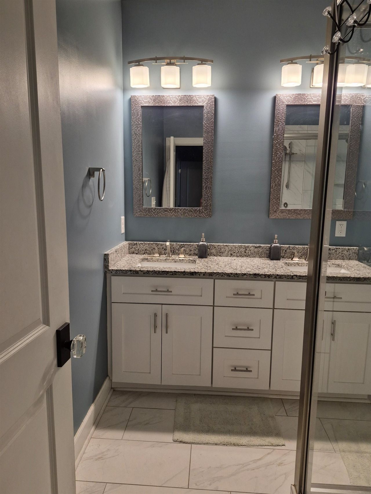 359 Country Club Dr.  Photo 18
