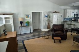 359 Country Club Dr.  photo 4