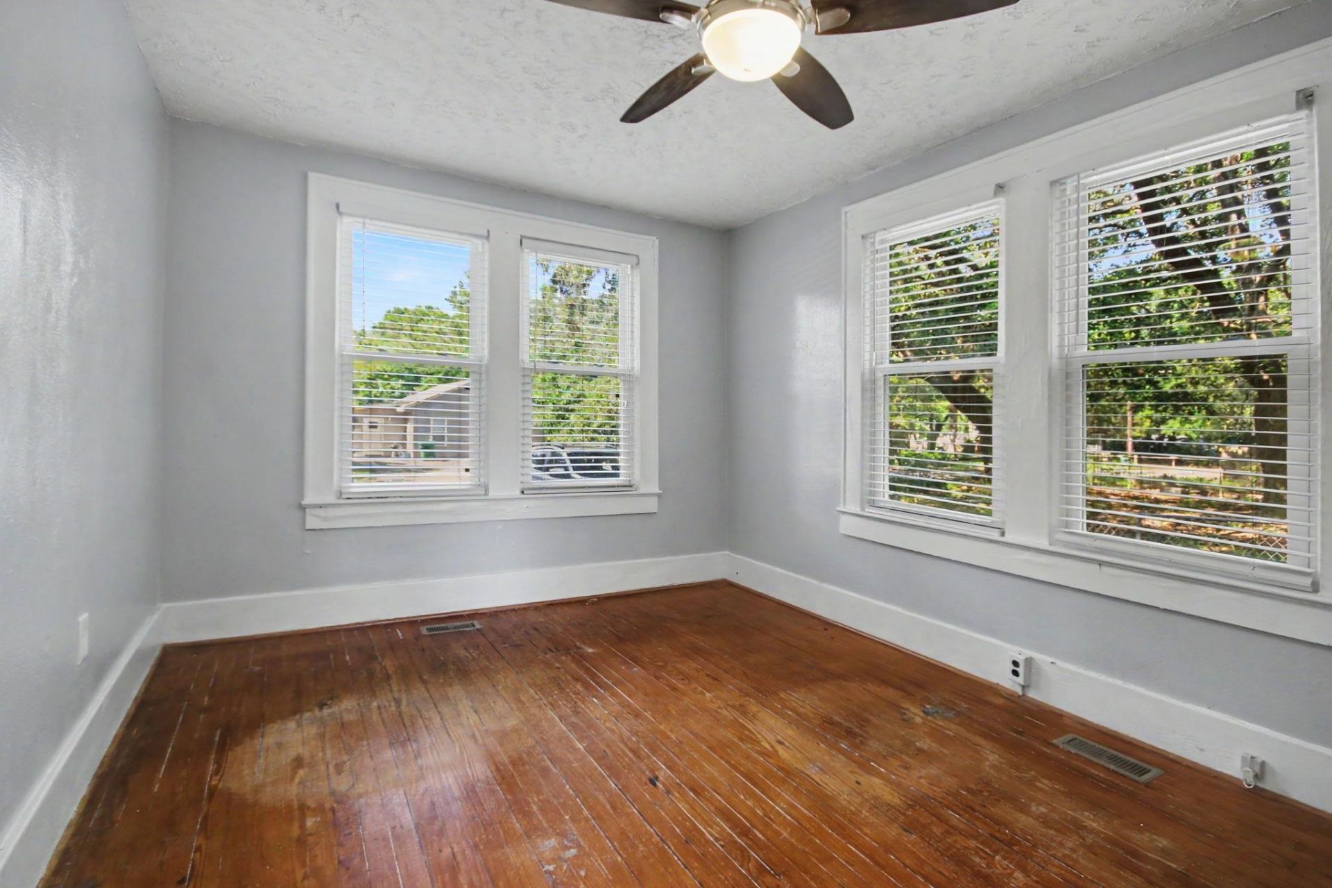 321 Park St.  Photo 15