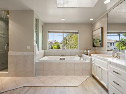 7637 Marina Cove Dr, Sacramento, CA 95831 Photo