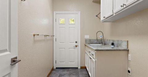 7637 Marina Cove Dr, Sacramento, CA 95831 Photo