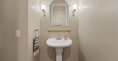 7637 Marina Cove Dr, Sacramento, CA 95831 Photo
