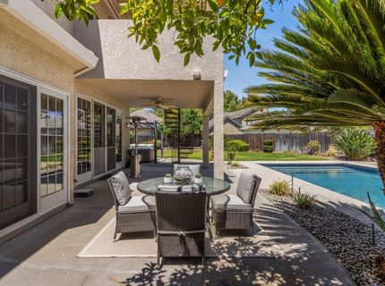 7637 Marina Cove Dr, Sacramento, CA 95831 Photo