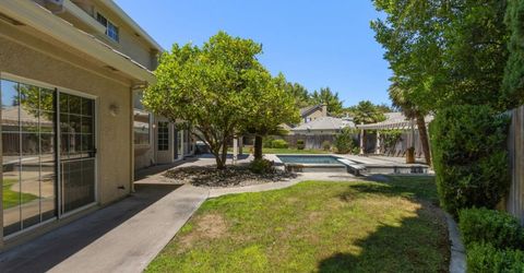 7637 Marina Cove Dr, Sacramento, CA 95831 Photo