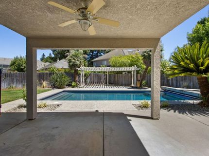 7637 Marina Cove Dr, Sacramento, CA 95831 Photo