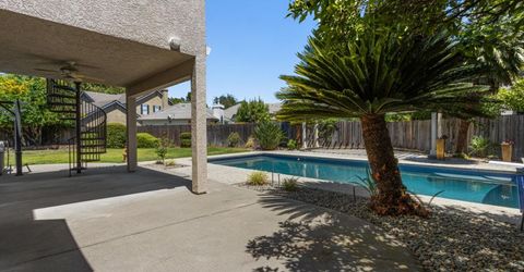 7637 Marina Cove Dr, Sacramento, CA 95831 Photo