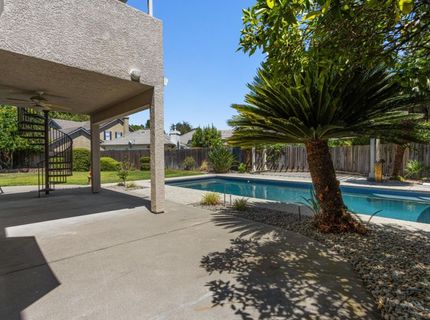 7637 Marina Cove Dr, Sacramento, CA 95831 Photo