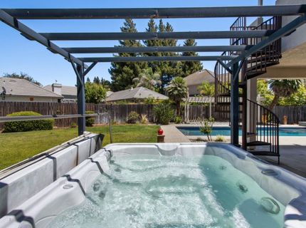 7637 Marina Cove Dr, Sacramento, CA 95831 Photo