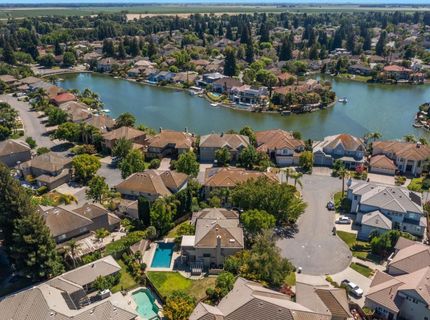 7637 Marina Cove Dr, Sacramento, CA 95831 Photo