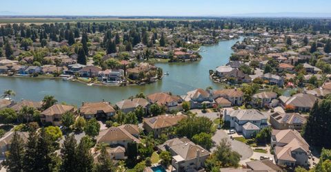 7637 Marina Cove Dr, Sacramento, CA 95831 Photo