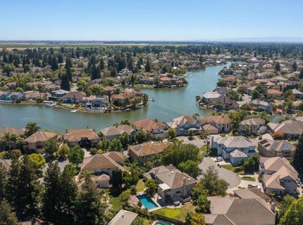 7637 Marina Cove Dr, Sacramento, CA 95831 Photo