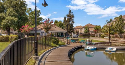 7637 Marina Cove Dr, Sacramento, CA 95831 Photo