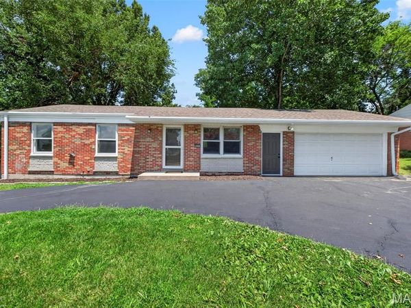 11924 Majella Drive, Bridgeton, MO 63044