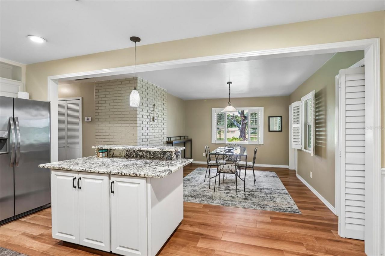 204 S Burlingame Avenue, Temple Terrace, FL 33617 Photo