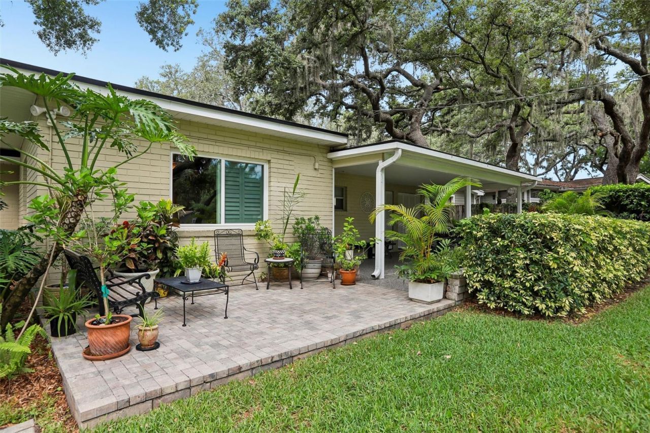 204 S Burlingame Avenue, Temple Terrace, FL 33617 Photo