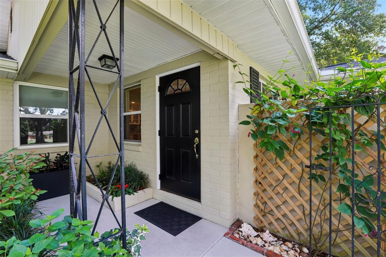 204 S Burlingame Avenue, Temple Terrace, FL 33617 Photo