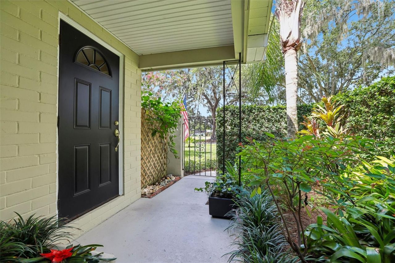 204 S Burlingame Avenue, Temple Terrace, FL 33617 Photo