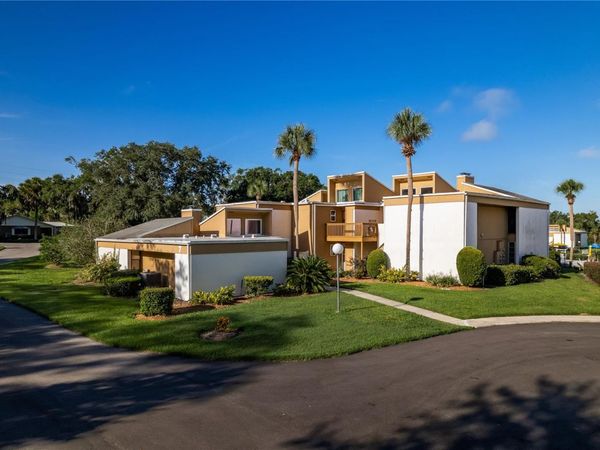 1051 S HIGHLAND STREET, Unit 7D, MOUNT DORA, FL 32757