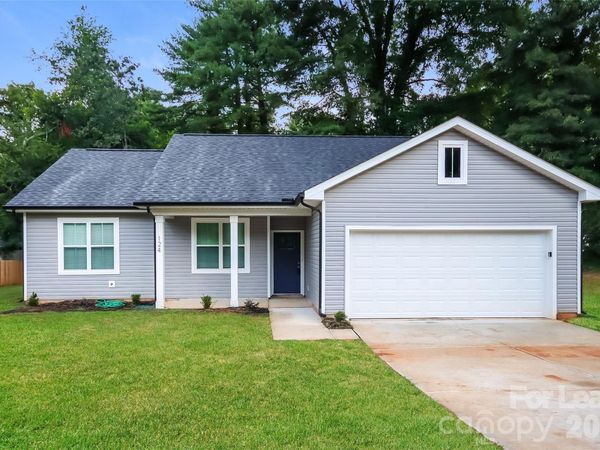 124 Gregory Road , Statesville, NC 28677