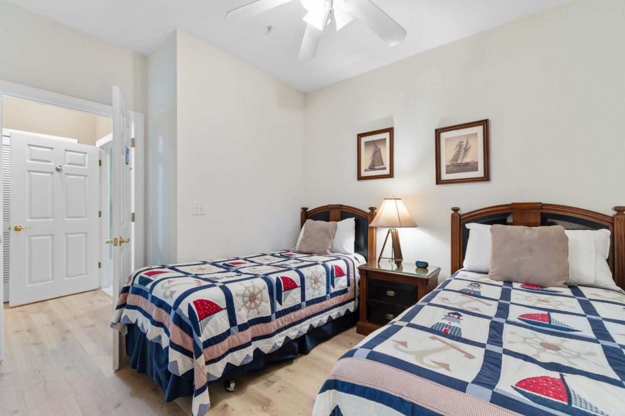 5825 Catalina Dr.  Photo 19