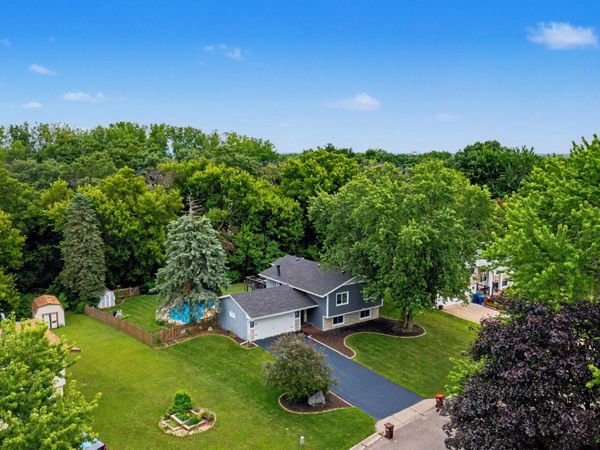 1579 Hilo Avenue N, Oakdale, MN 55128