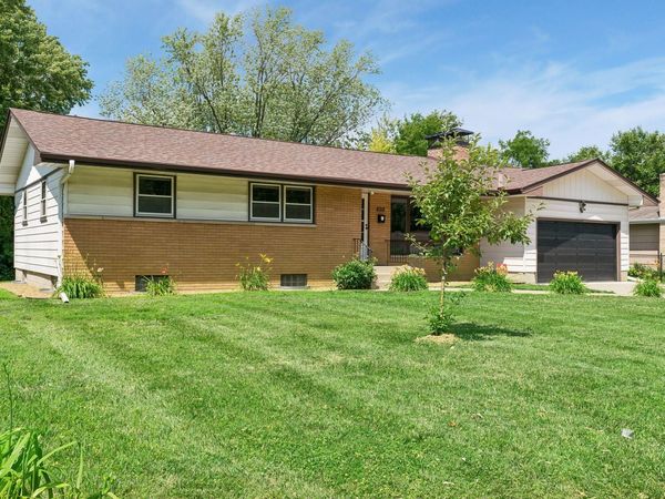 6718 36th Avenue N, Crystal, MN 55427
