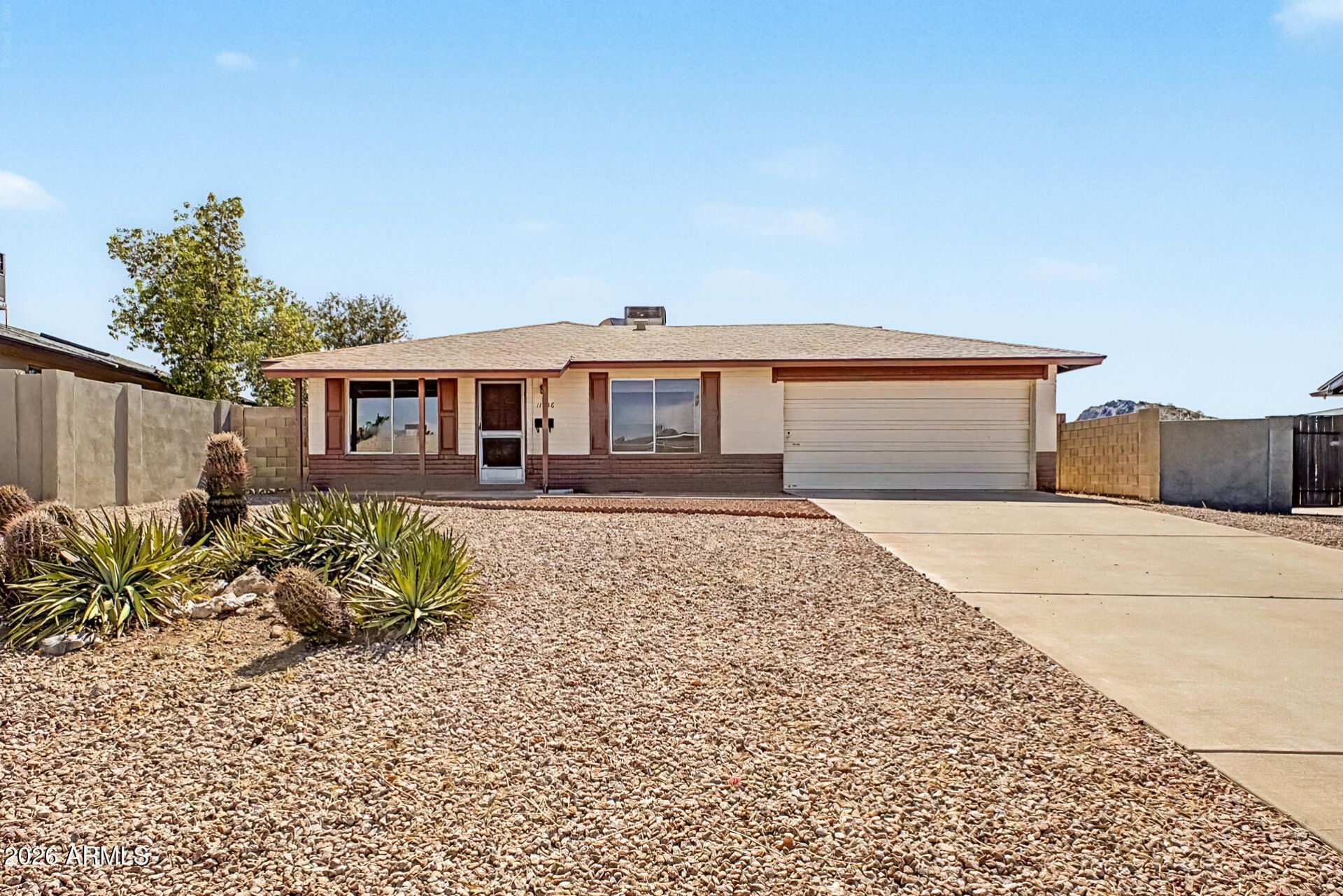 11838 N 22nd Street, Phoenix, AZ 85028 Main Photo