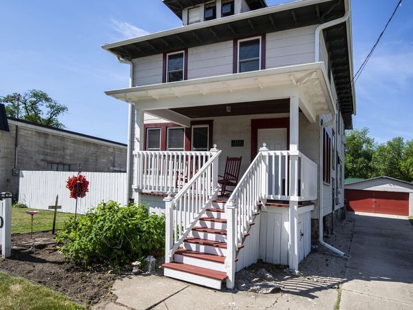 211 N 2nd St, Palmyra, WI 53156