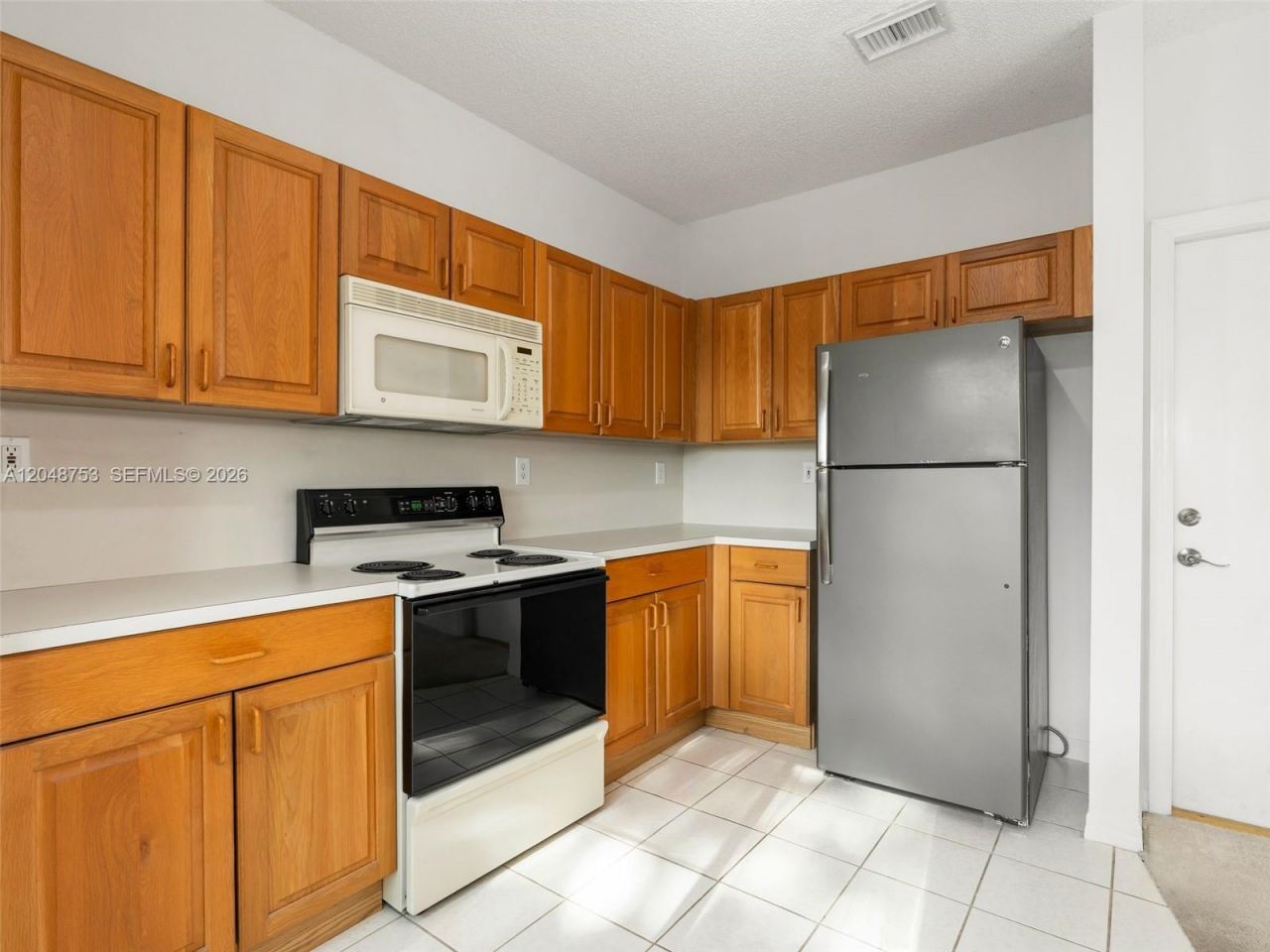 2245 NW 160th Ter, Pembroke Pines, FL 33028 Photo