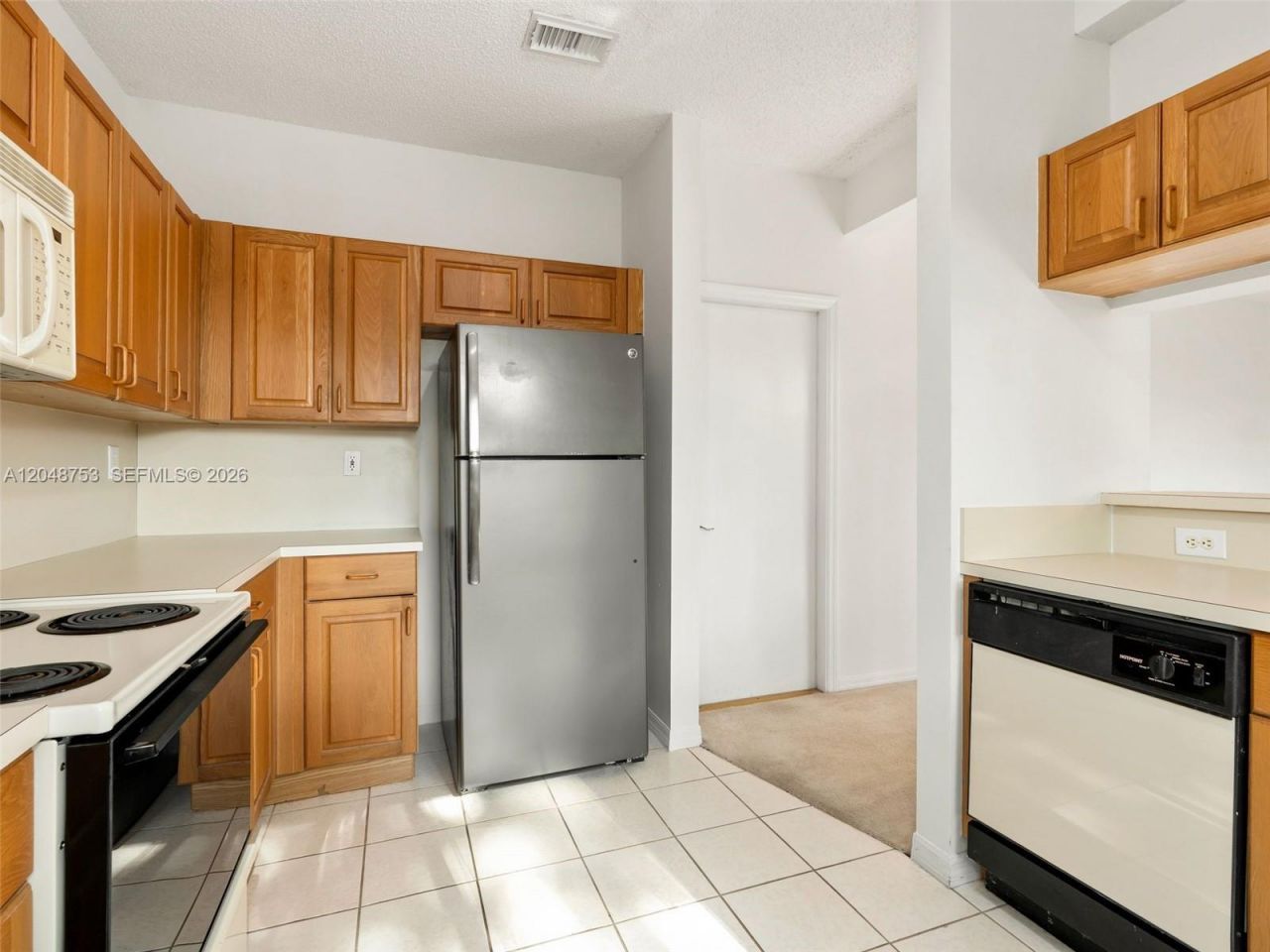 2245 NW 160th Ter, Pembroke Pines, FL 33028 Photo