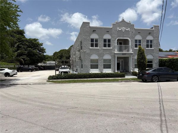 3237 SW 4th St , Unit 5, Miami, FL 33135