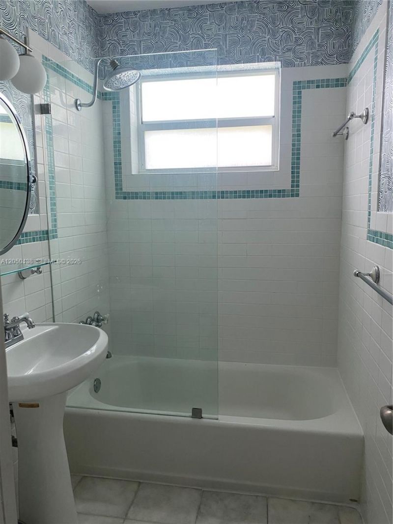 1242 Alton Rd , Unit 205, Miami Beach, FL 33139 Photo