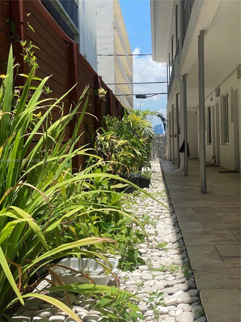1242 Alton Rd , Unit 205, Miami Beach, FL 33139 Photo